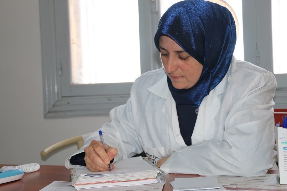 A day in the life: A midwife treats women in the midst of conflict in northern Syria