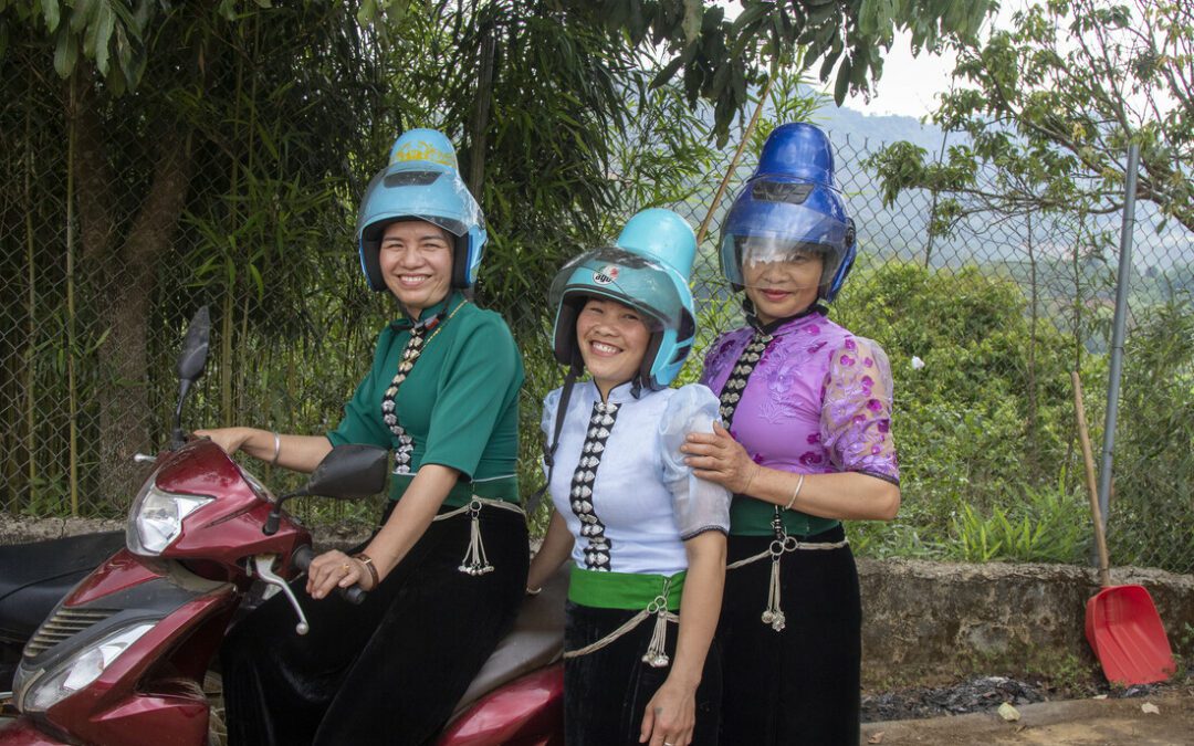 Une moto, un chignon et la meilleure tasse de café du Viêt Nam